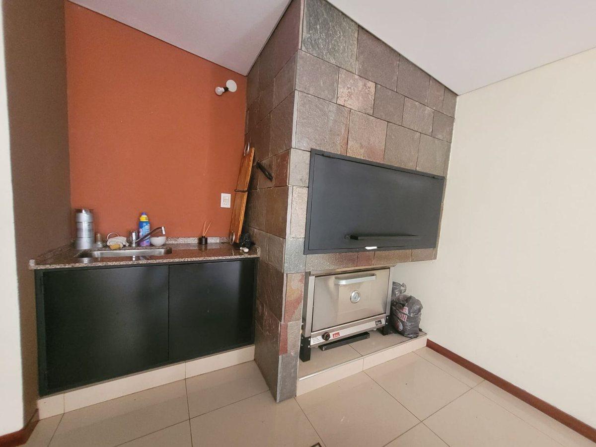 Foto de CASA 4 AMB. VENTA SAN JUSTO CON COCHERA PILETA, imagen 2