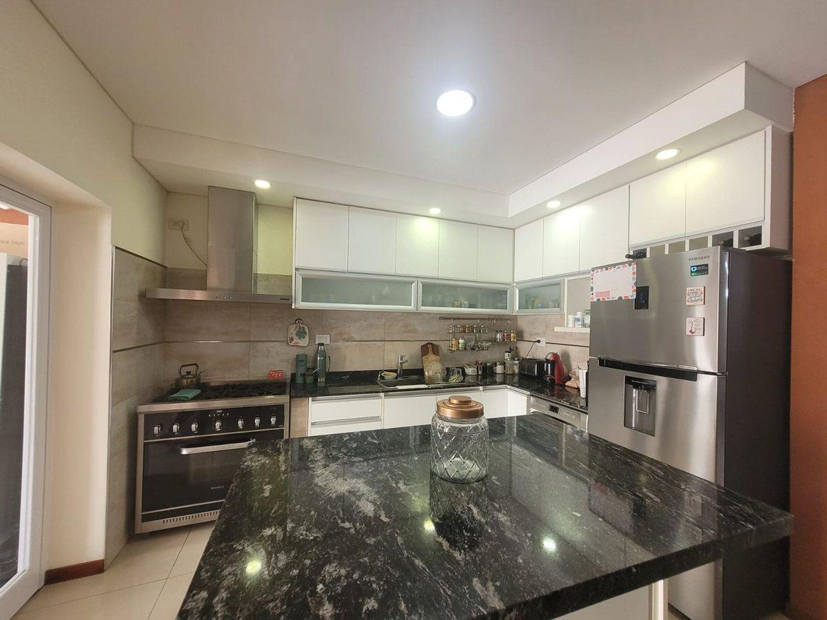Foto de CASA 4 AMB. VENTA SAN JUSTO CON COCHERA PILETA, imagen 5