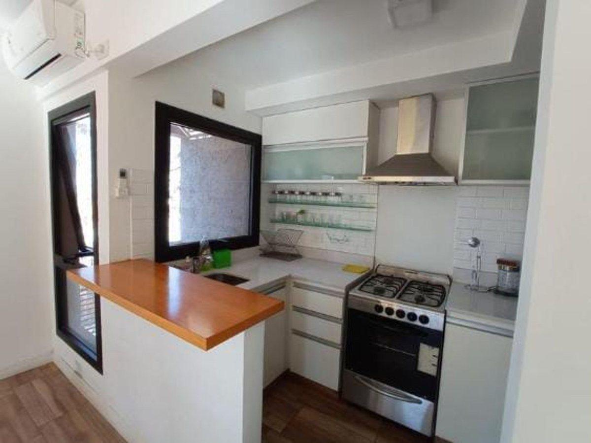 Foto de Dúplex con balcón terraza cochera y baulera, imagen 5