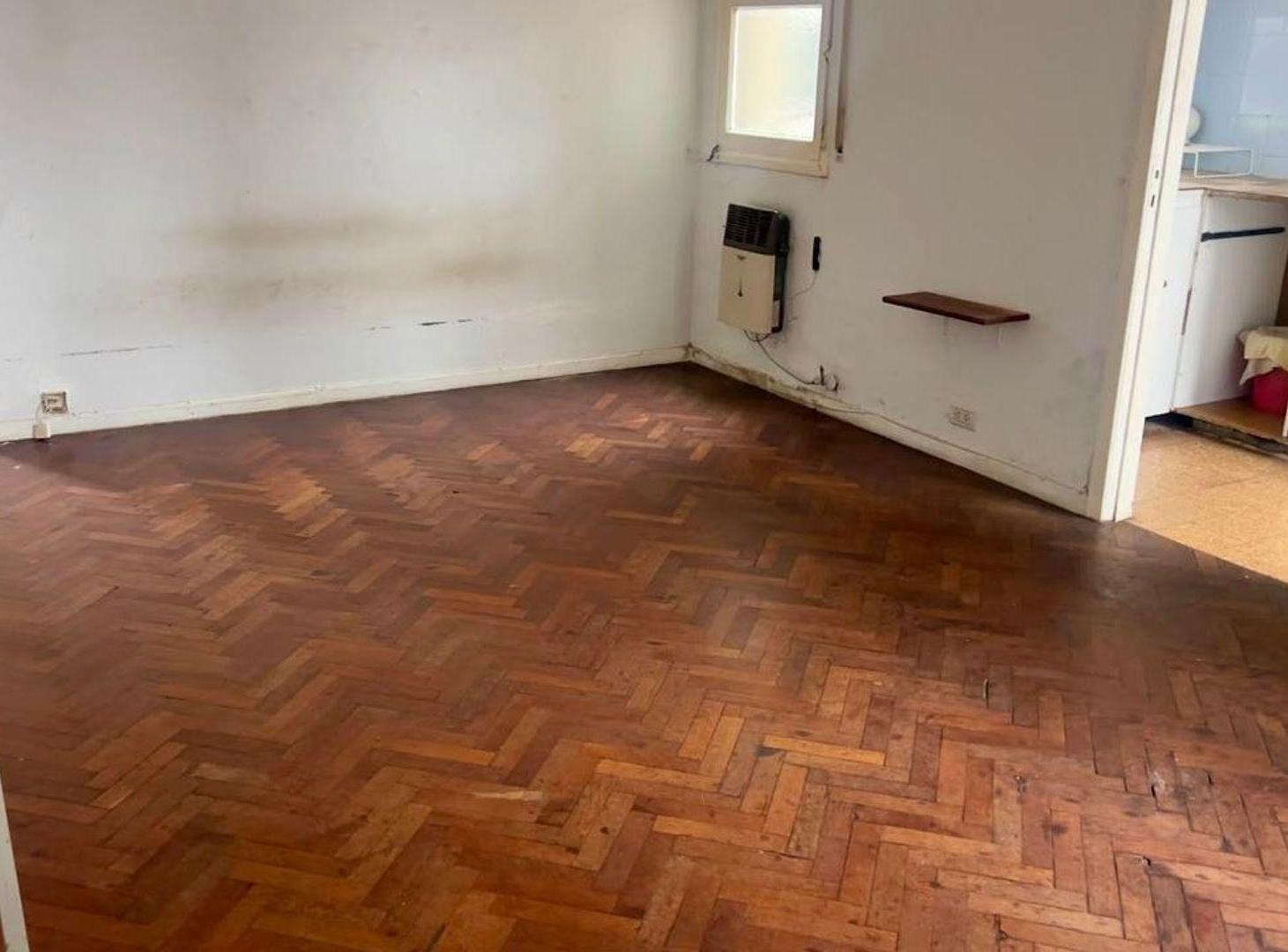 Foto de VENTA Depto.2amb-A Refaccionar-Bajas Exp. Barracas, imagen 4