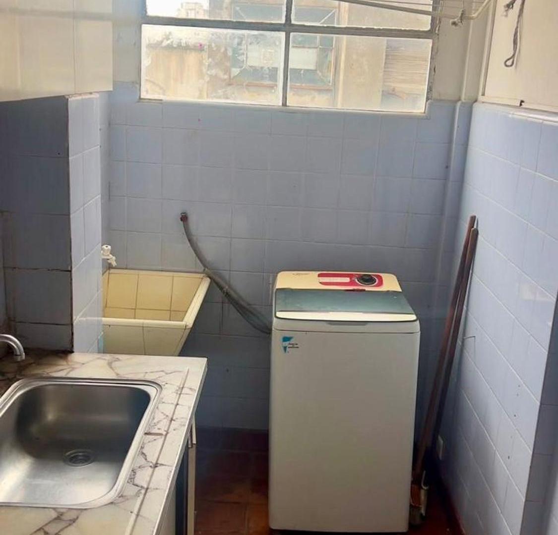 Foto de VENTA Depto.2amb-A Refaccionar-Bajas Exp. Barracas, imagen 2