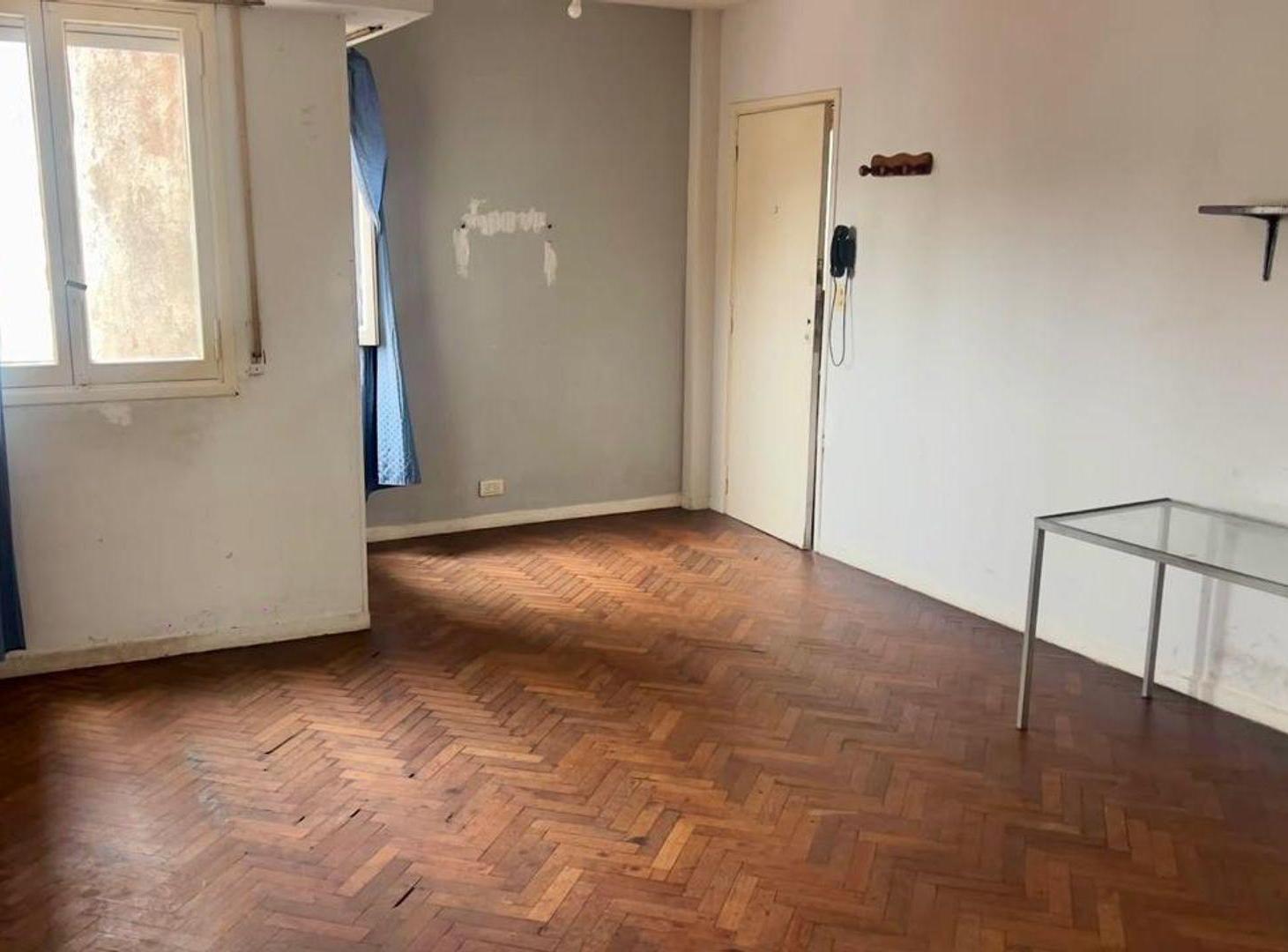 Foto de VENTA Depto.2amb-A Refaccionar-Bajas Exp. Barracas, imagen 1