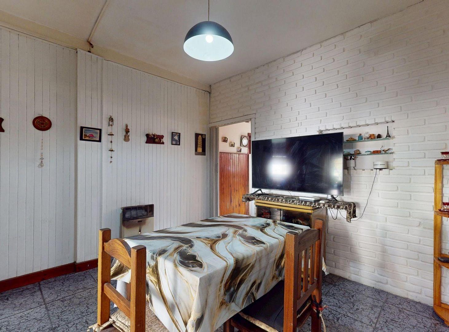 Foto de Venta PH 2 dorm · Sarandí patio parrilla · cochera, imagen 5