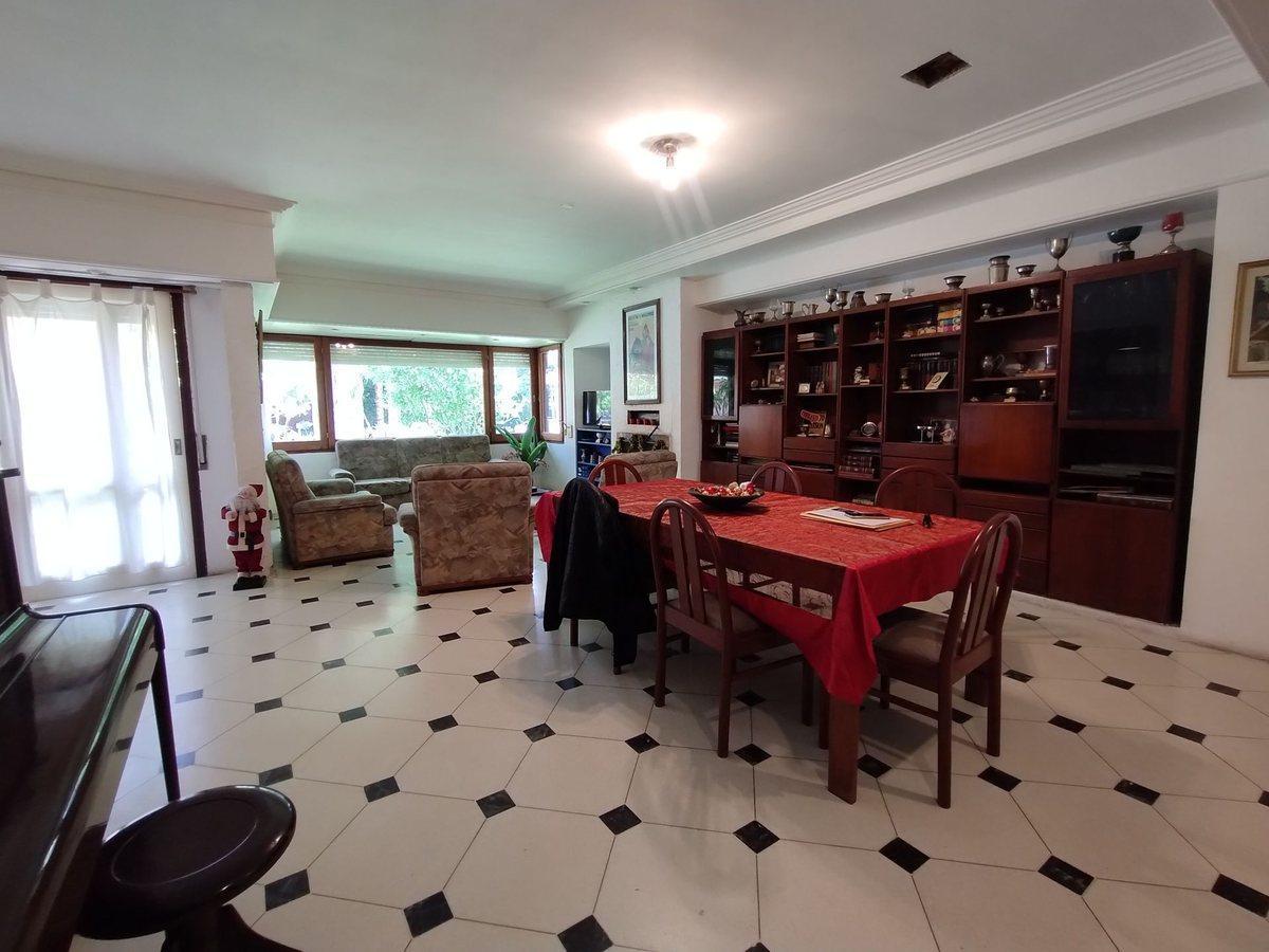 Foto de CASA 7 AMBIENTES EN VENTA PILETA COCHERA QUINCHO, imagen 2