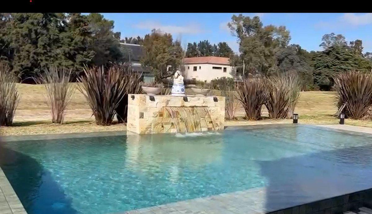 Foto de Casa 5 amb+Dep+Escritorio+Pileta+Venta-SaintThomas, imagen 3