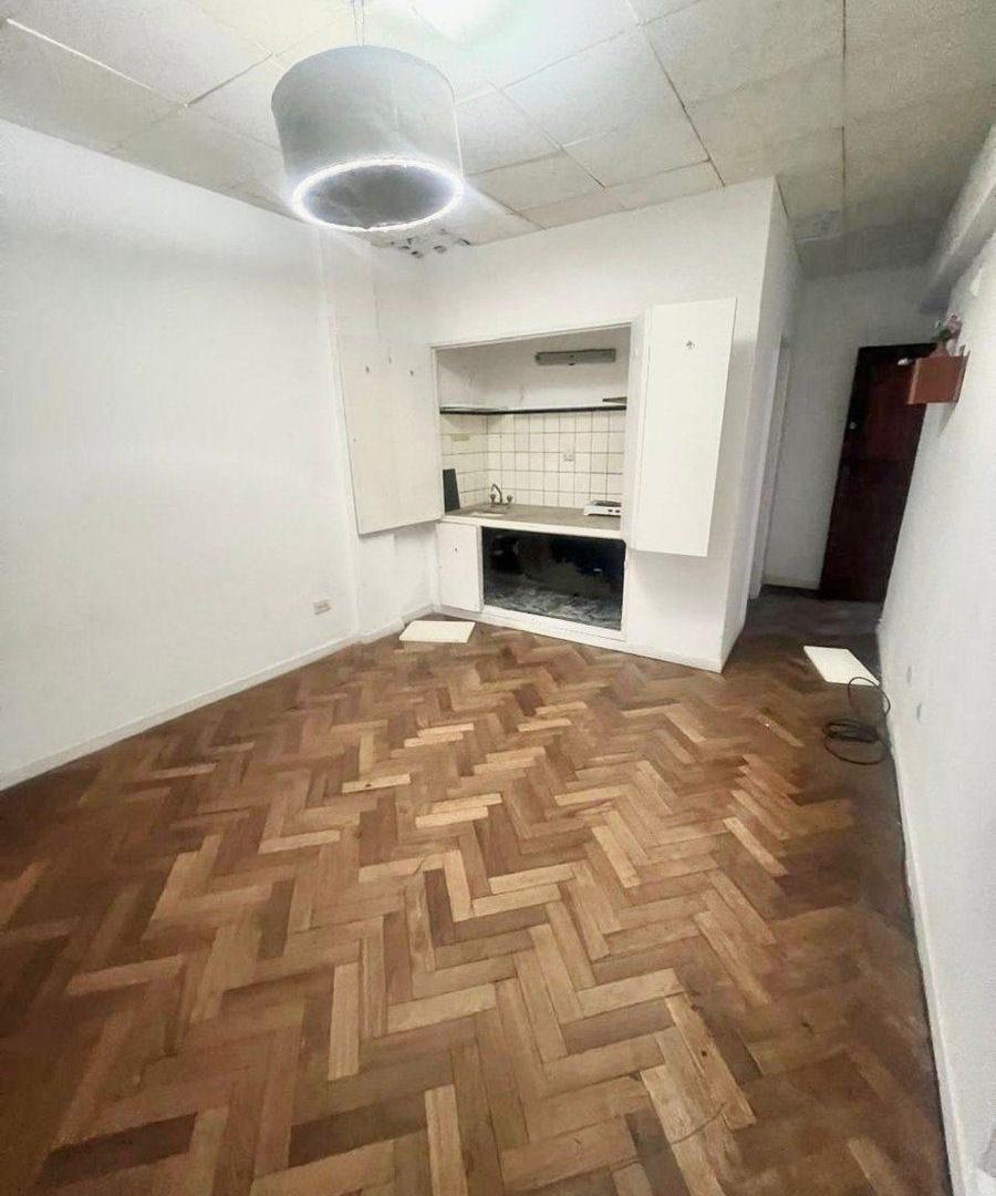 Foto de VENTA Monoambiente - a refaccionar - Monserrat, imagen 2