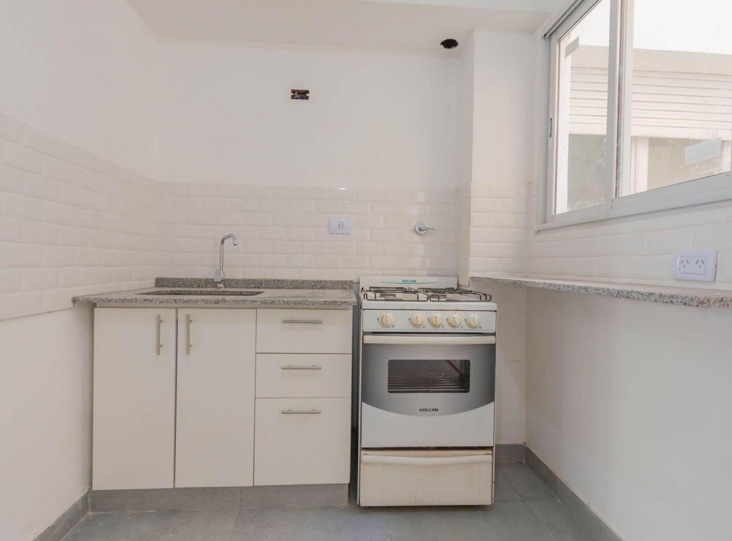 Foto de VENTA- PH - 3 AMBIENTES-APTO CREDITO-REFACCIONADO, imagen 3