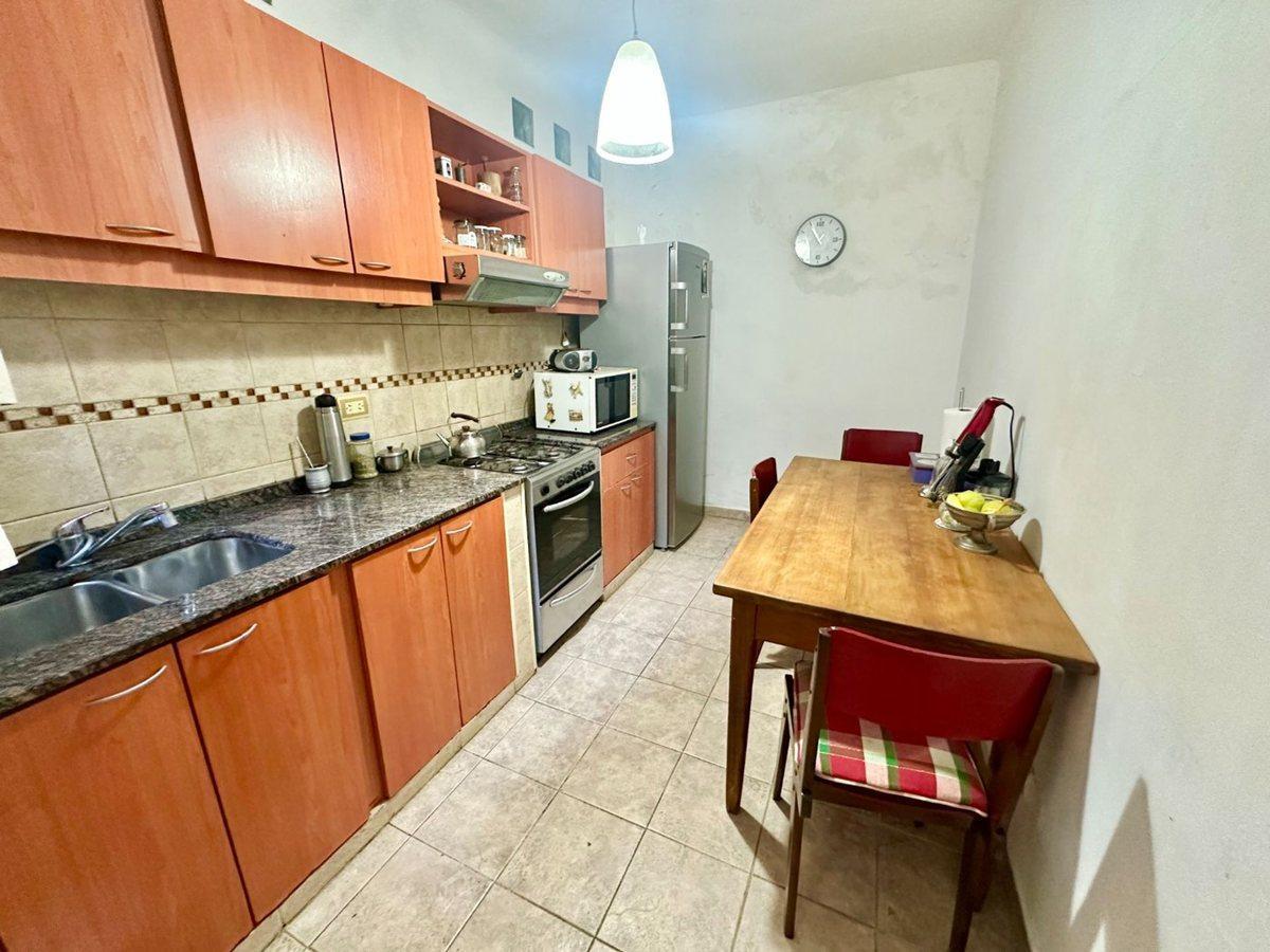 Foto de VENTA CASA 4 AMB PIÑEYRO AVELL COCHERA TERRAZA, imagen 3