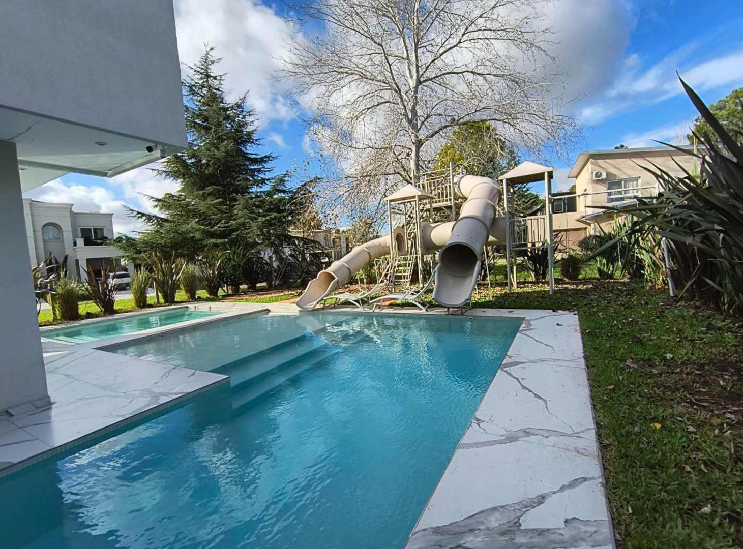 Foto de CASA 7 AMBIENTES CANNING TERRALAGOS PILETA PREMIU, imagen 4