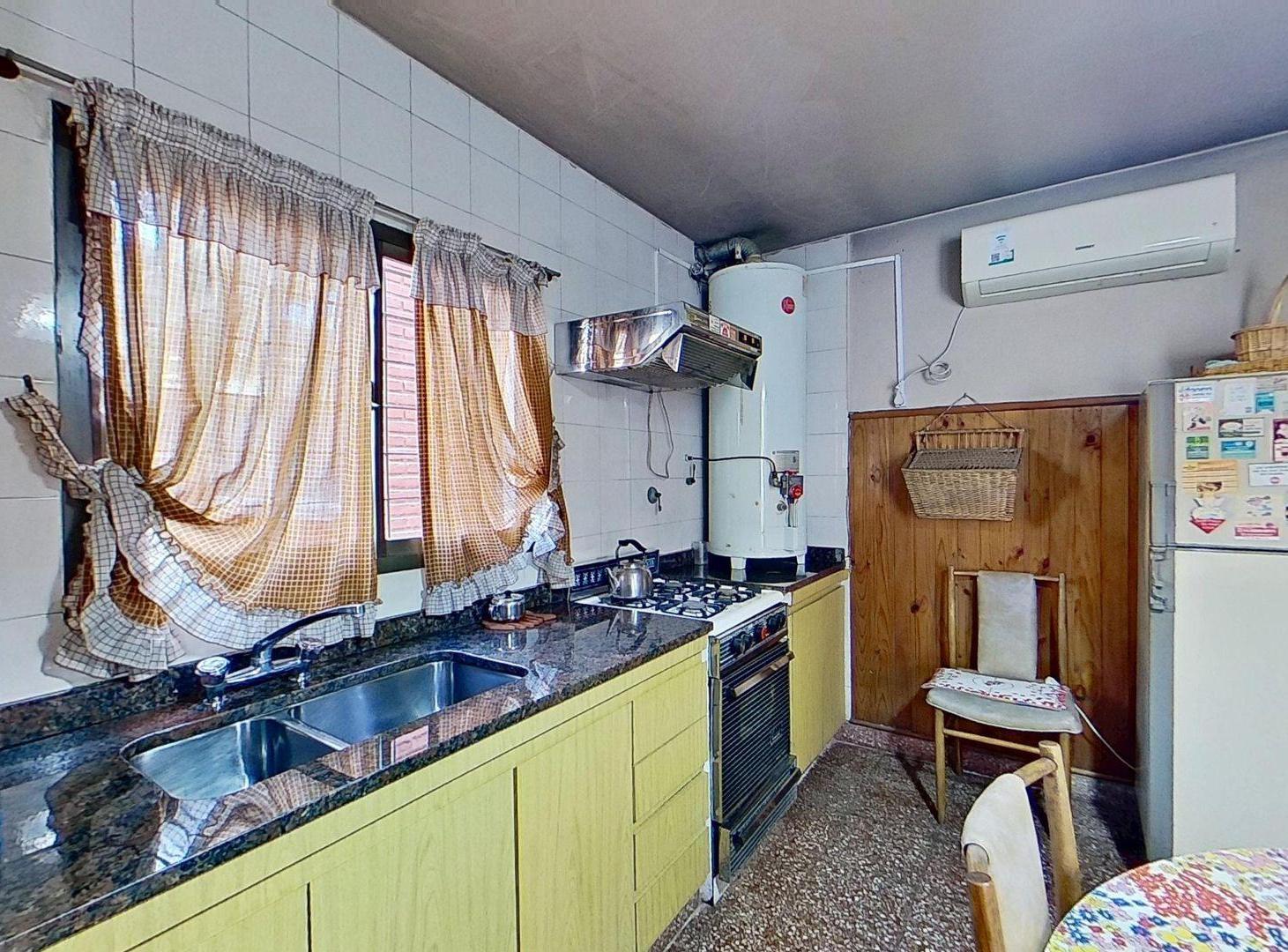 Foto de Casa lote propio con doble vivienda,jardín quincho, imagen 1