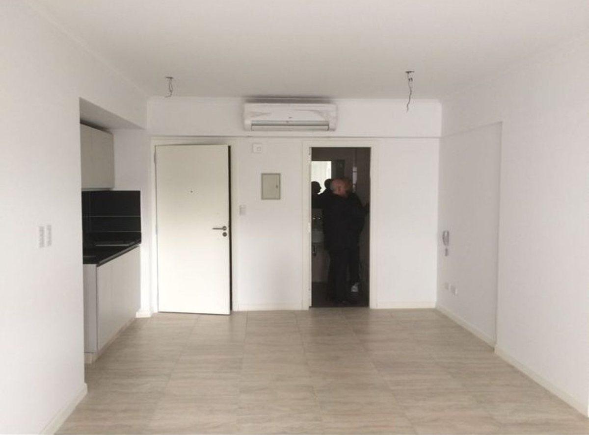 Foto de Alquiler Monoambiente balcón y amenities, imagen 3