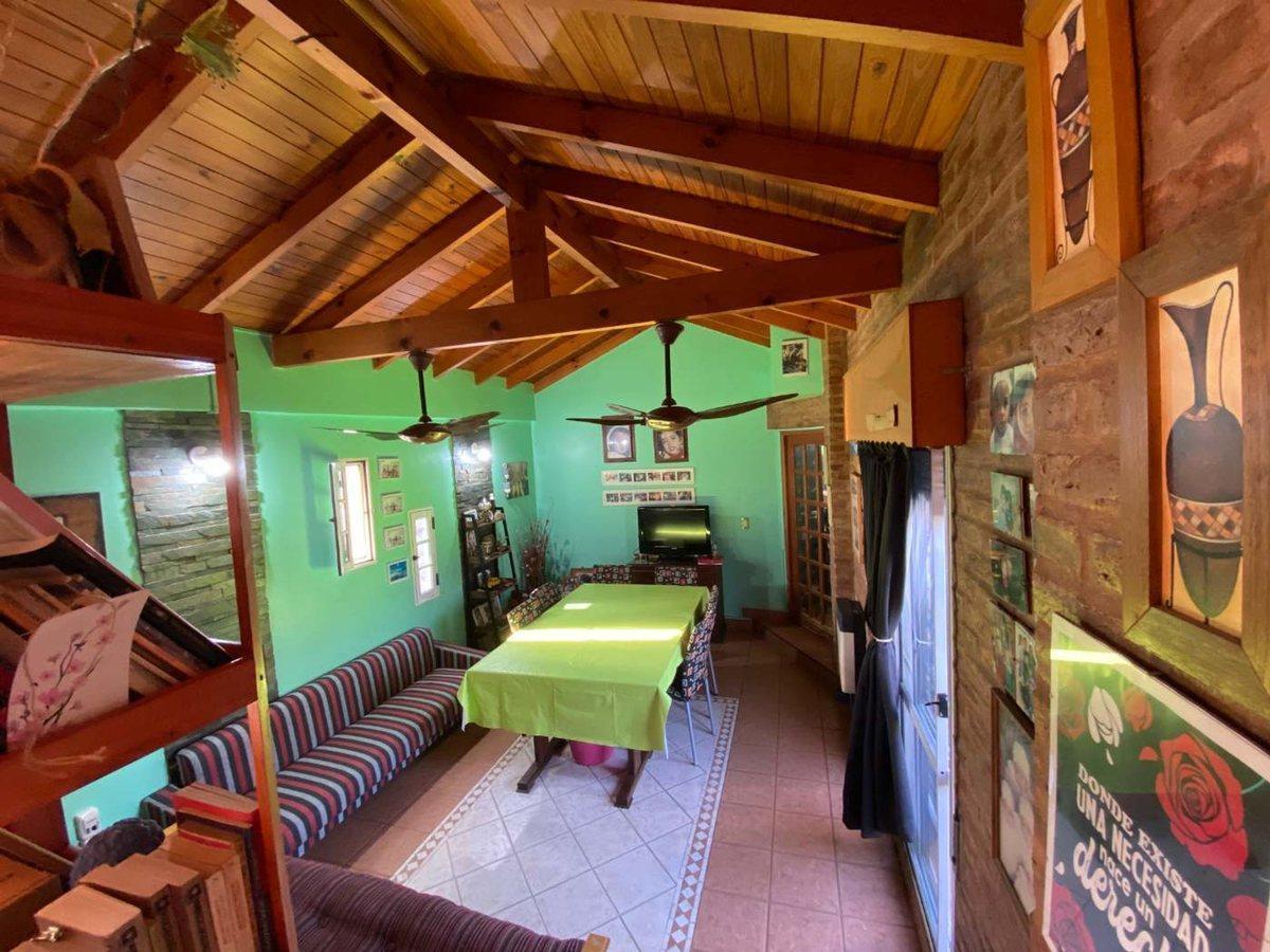 Foto de VENTA CASA 6 AMB 2 PLANTAS FCIO. VARELA 2 COCHERAS, imagen 4