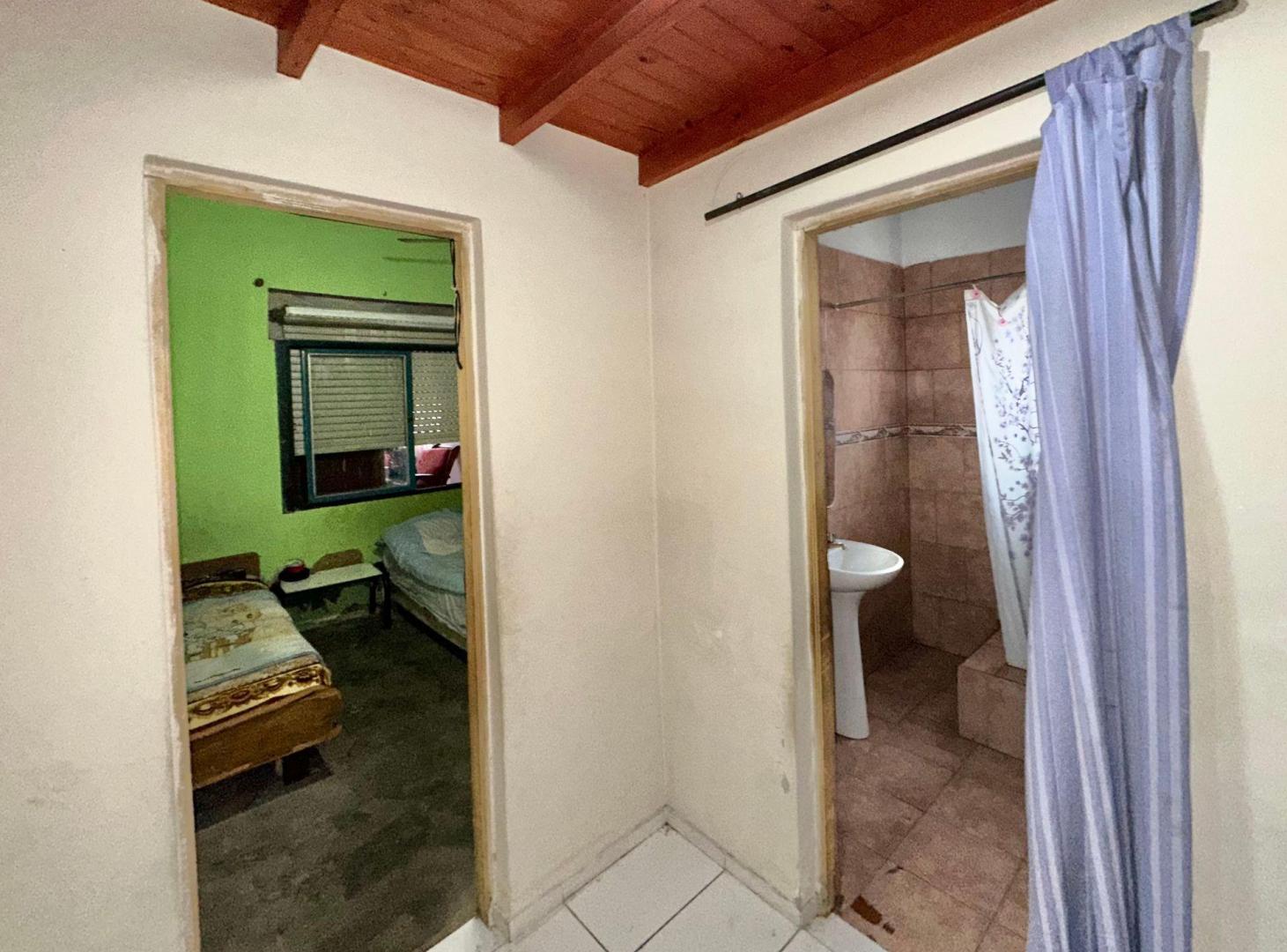 Foto de VENTA CASA 7 AMB.C/JARDÍN,LOTE PROP.LOMAS DE ZAMOR, imagen 3