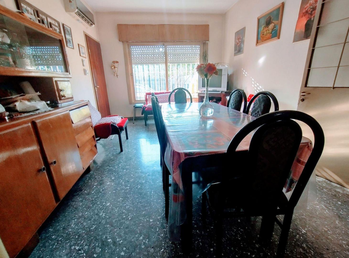Foto de CASA 4 AMBIENTES VILLA LUZURIAGA LOTE 8,66X27,50, imagen 4