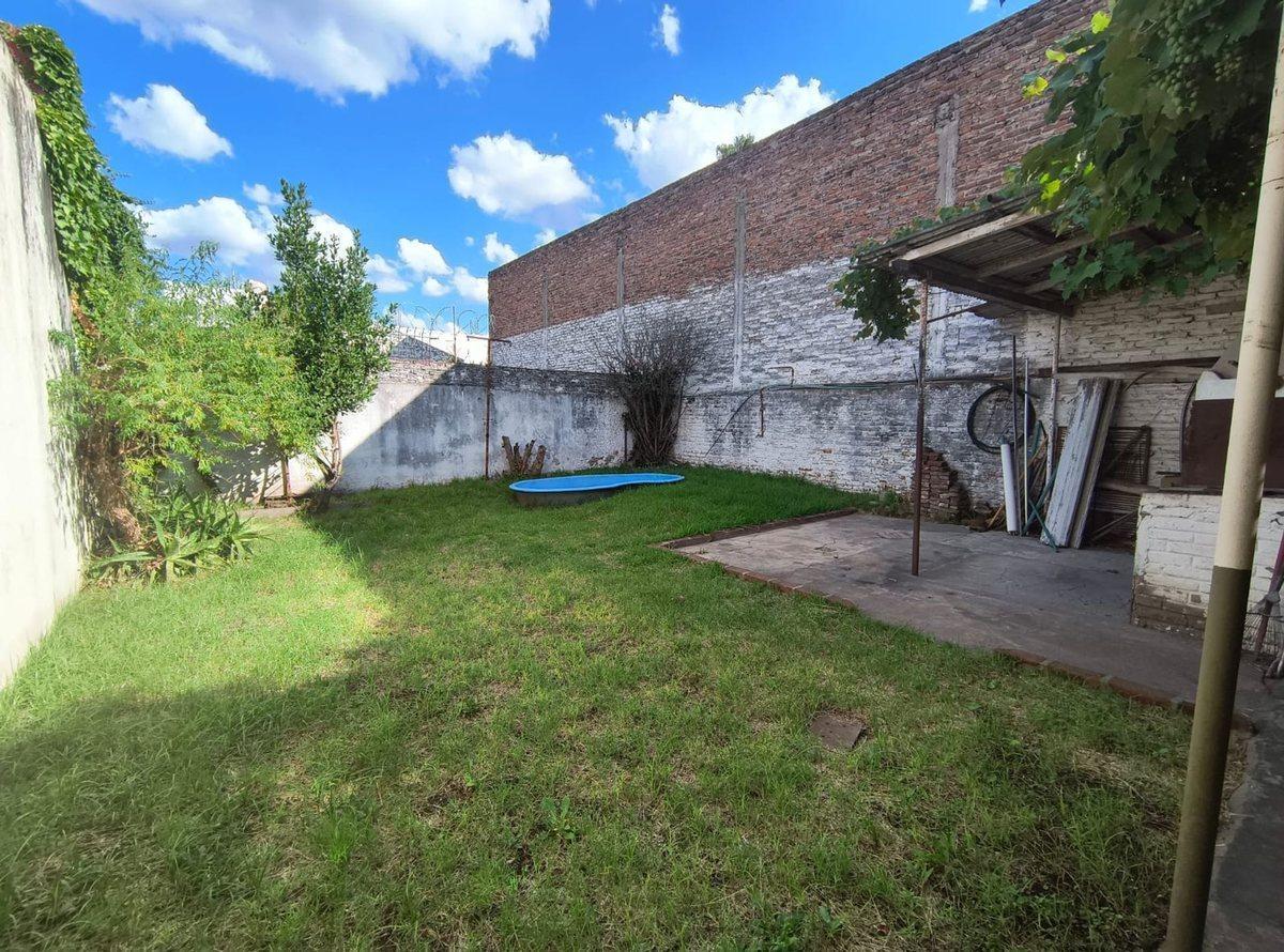 Foto de CASA 4 AMBIENTES VILLA LUZURIAGA LOTE 8,66X27,50, imagen 3