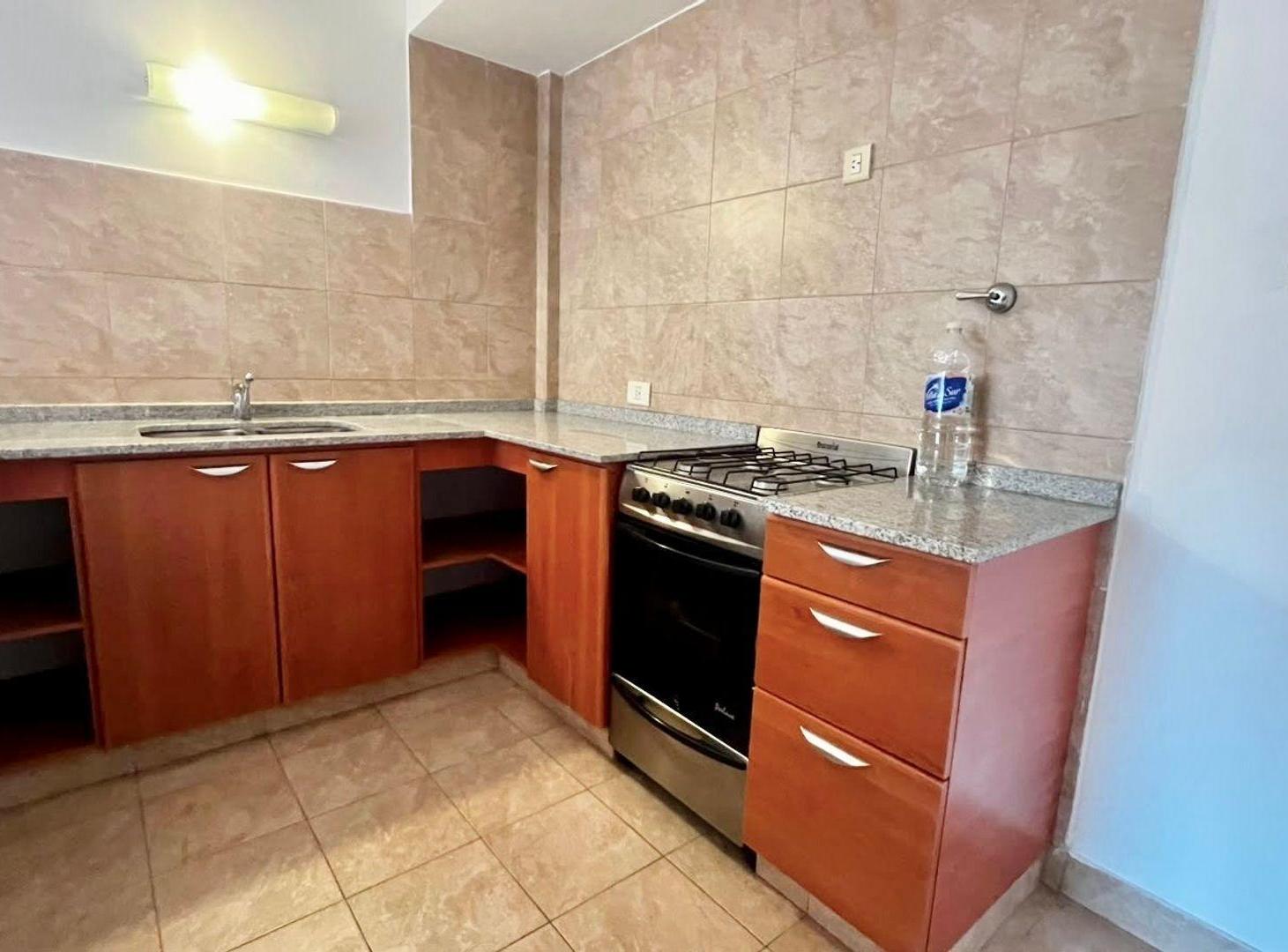 Foto de VENTA DPTO 3 AMB BOEDO COCHERA PISO ALTO, imagen 4