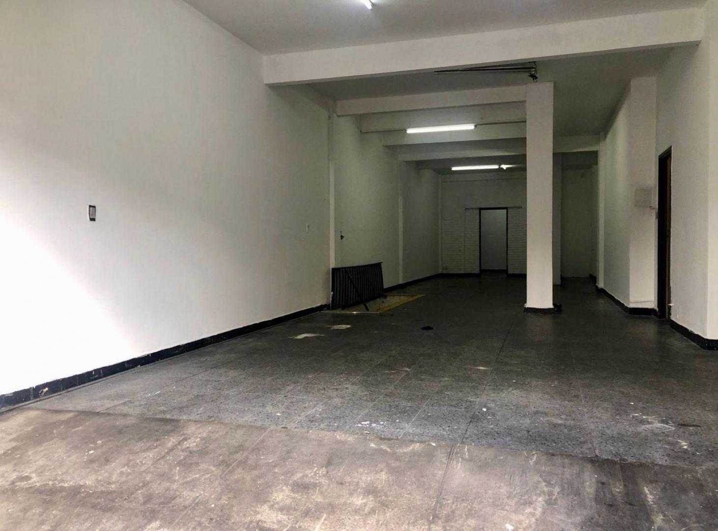 Foto de Venta local 120m2-J.B.Justo y Aguirre-zona Outles, imagen 5