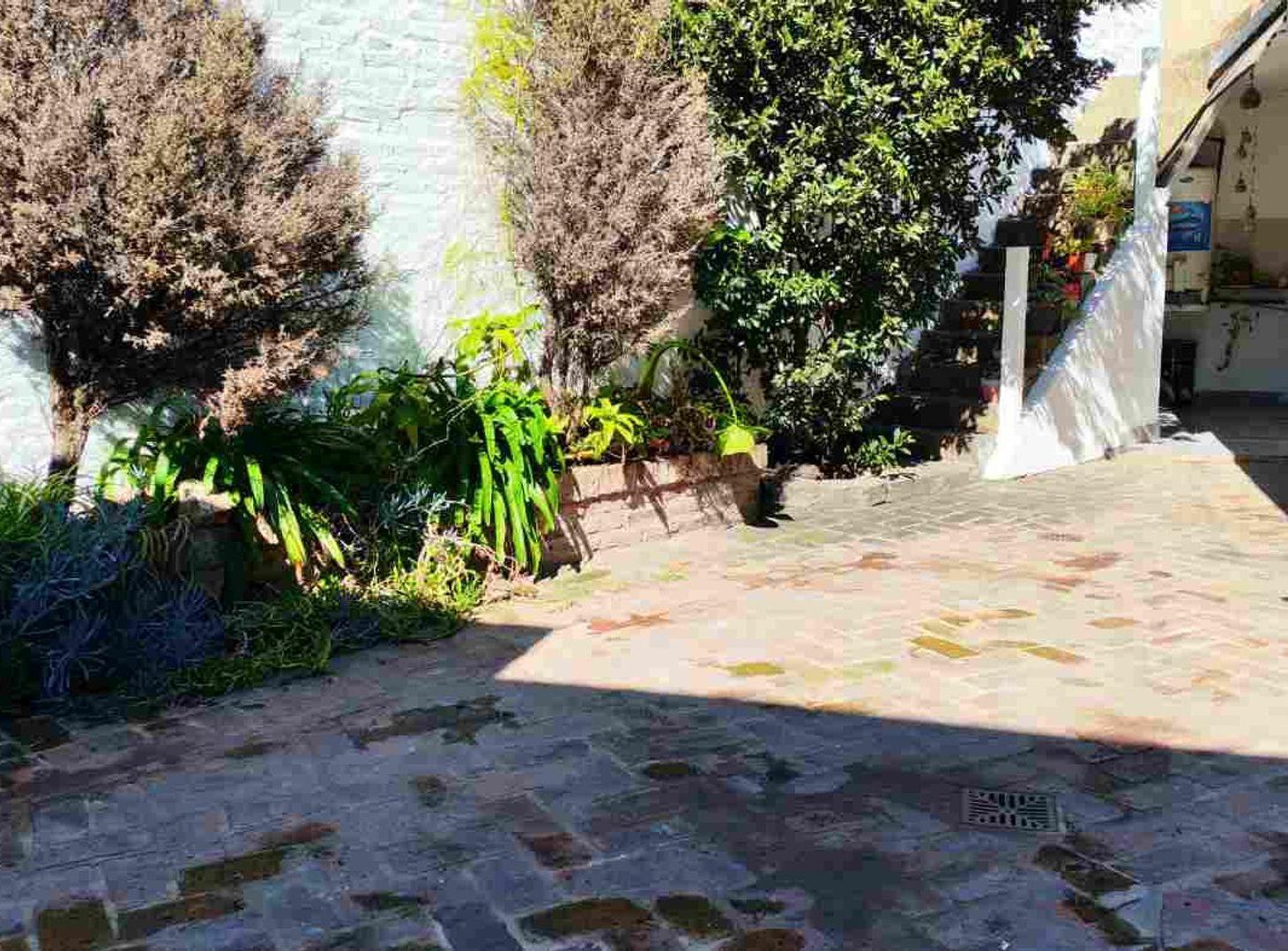 Foto de VENTA-CASA-3 AMBIENTES-PARTIO-TERRAZA-APTO CREDITO, imagen 1