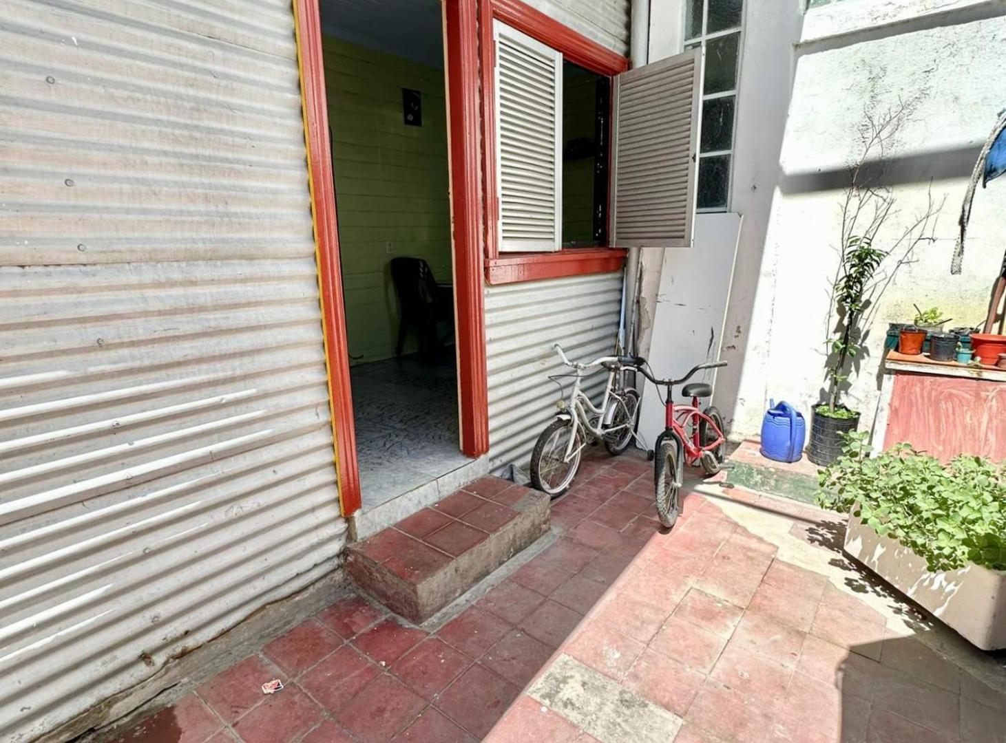 Foto de VENTA 2 LOCALES con vivienda - DOCK SUD C.C., imagen 4