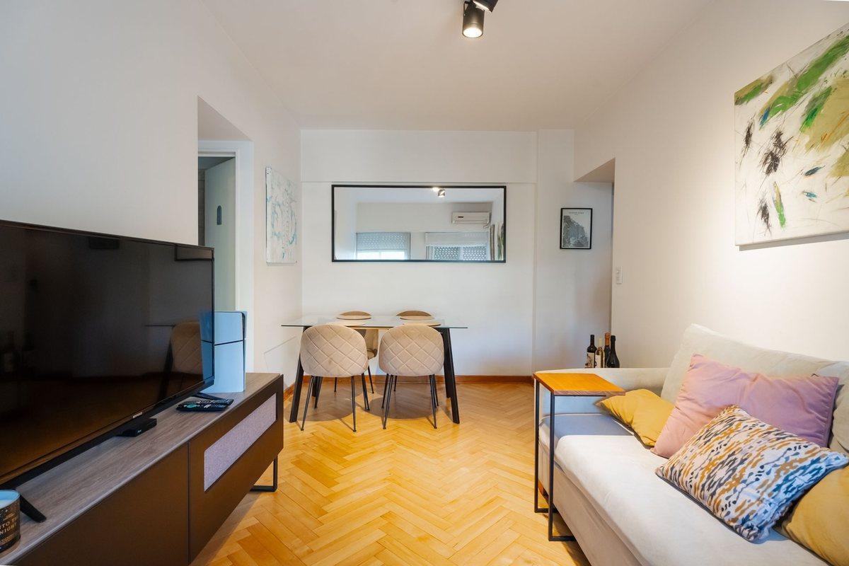 Foto de VENTA- 2 AMBIENTES- CABALLITO-AMUEBLADO-CON RENTA, imagen 2
