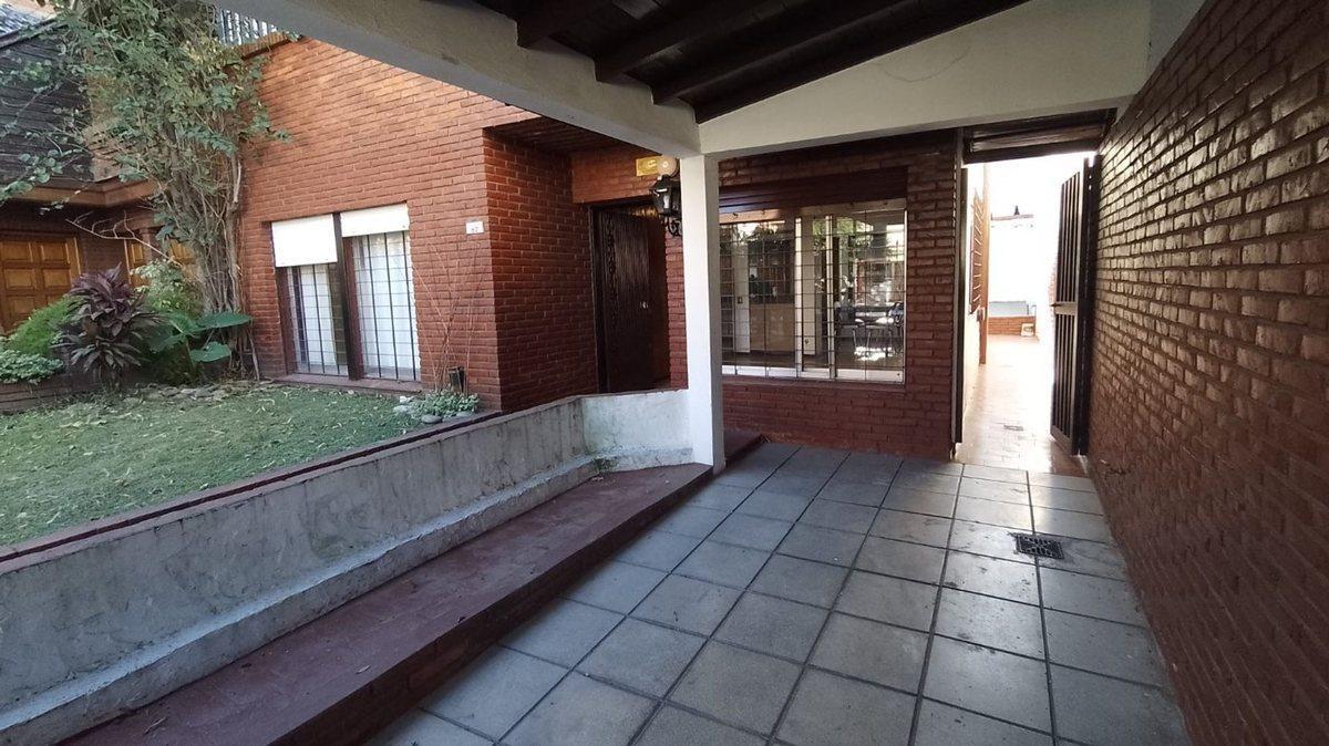 Foto de Casa 3 amb venta Wilde cochera patio quincho tza, imagen 3