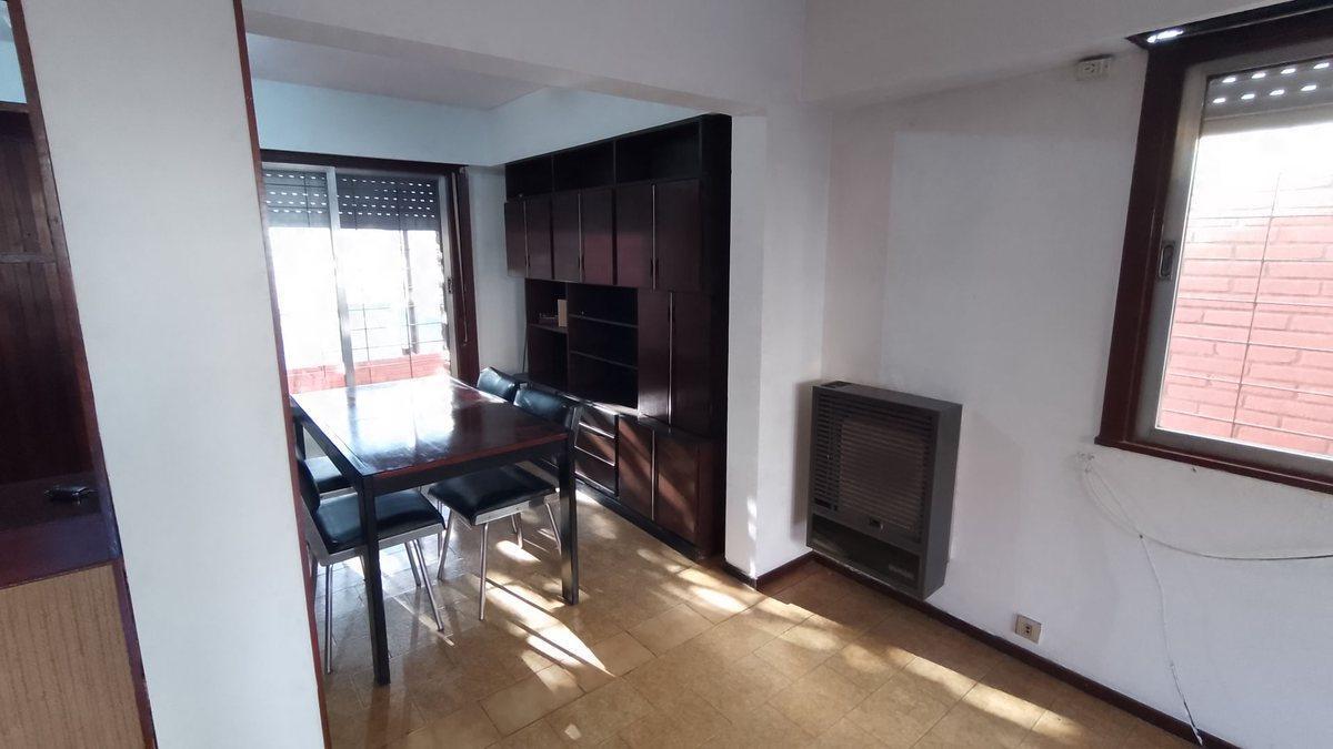Foto de Casa 3 amb venta Wilde cochera patio quincho tza, imagen 5
