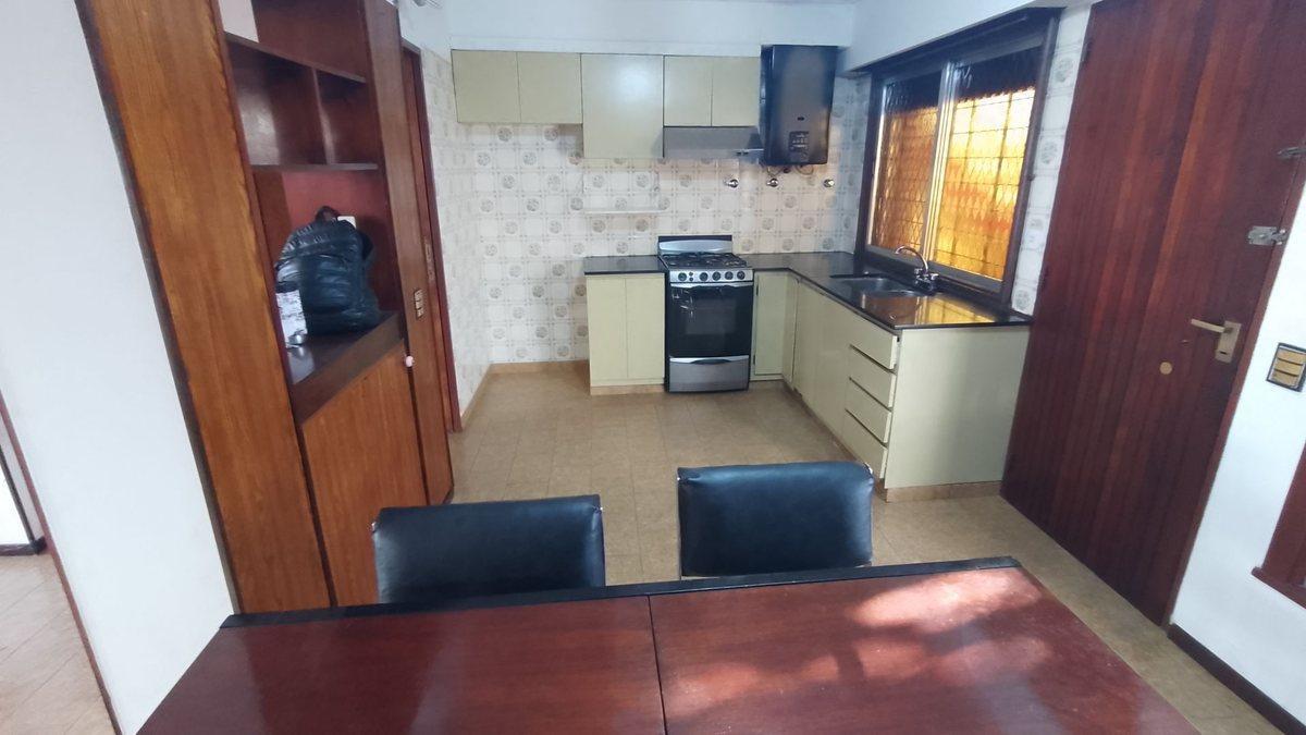 Foto de Casa 3 amb venta Wilde cochera patio quincho tza, imagen 4