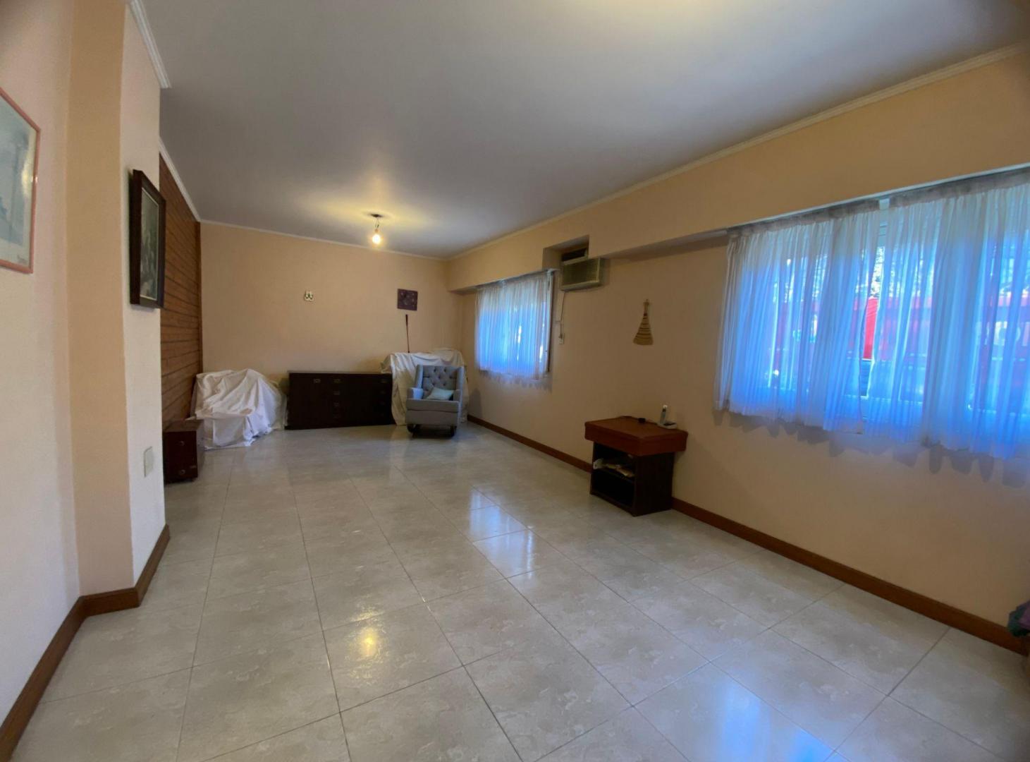 Foto de Venta Casa 6 Ambientes Patio Terraza Balcón Devoto, imagen 1