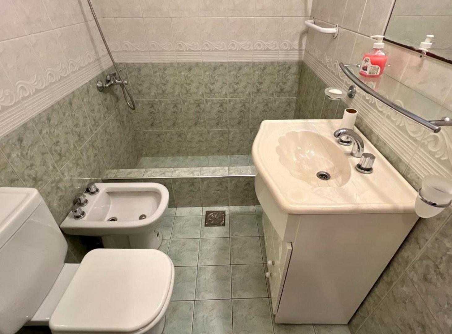 Foto de Venta Casa 6 Ambientes Patio Terraza Balcón Devoto, imagen 5