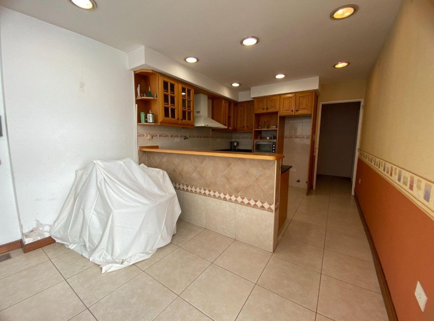 Foto de Venta Casa 6 Ambientes Patio Terraza Balcón Devoto, imagen 3