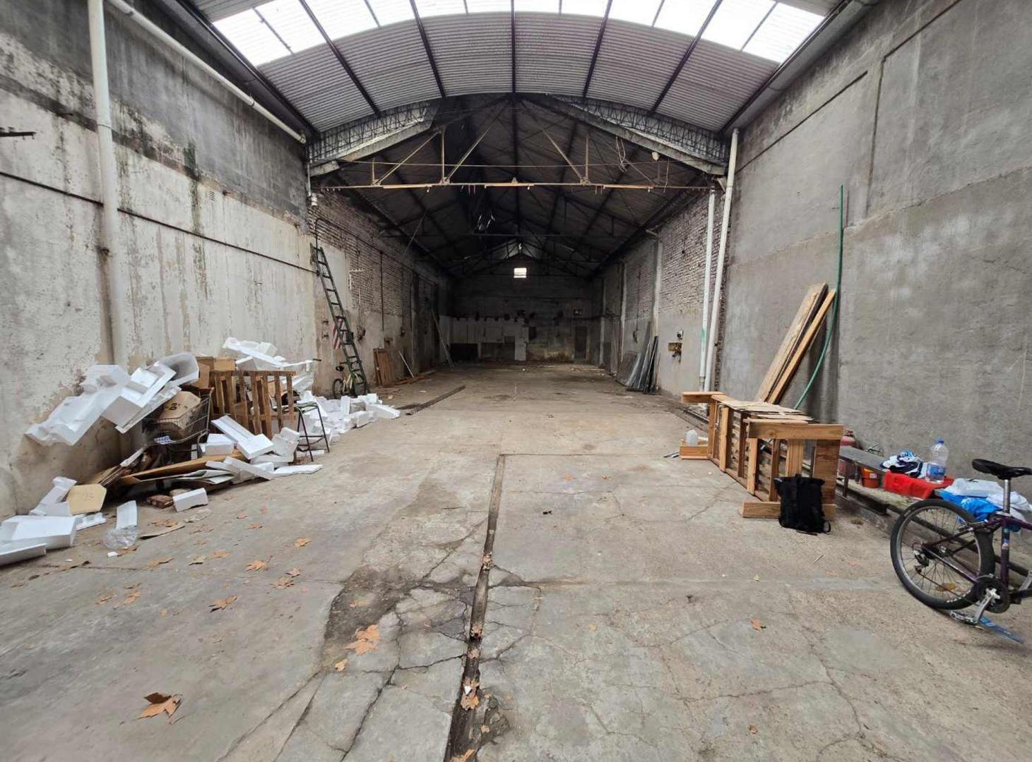 Foto de DEPOSITO EN VENTA 240 MTS BERNAL, imagen 3