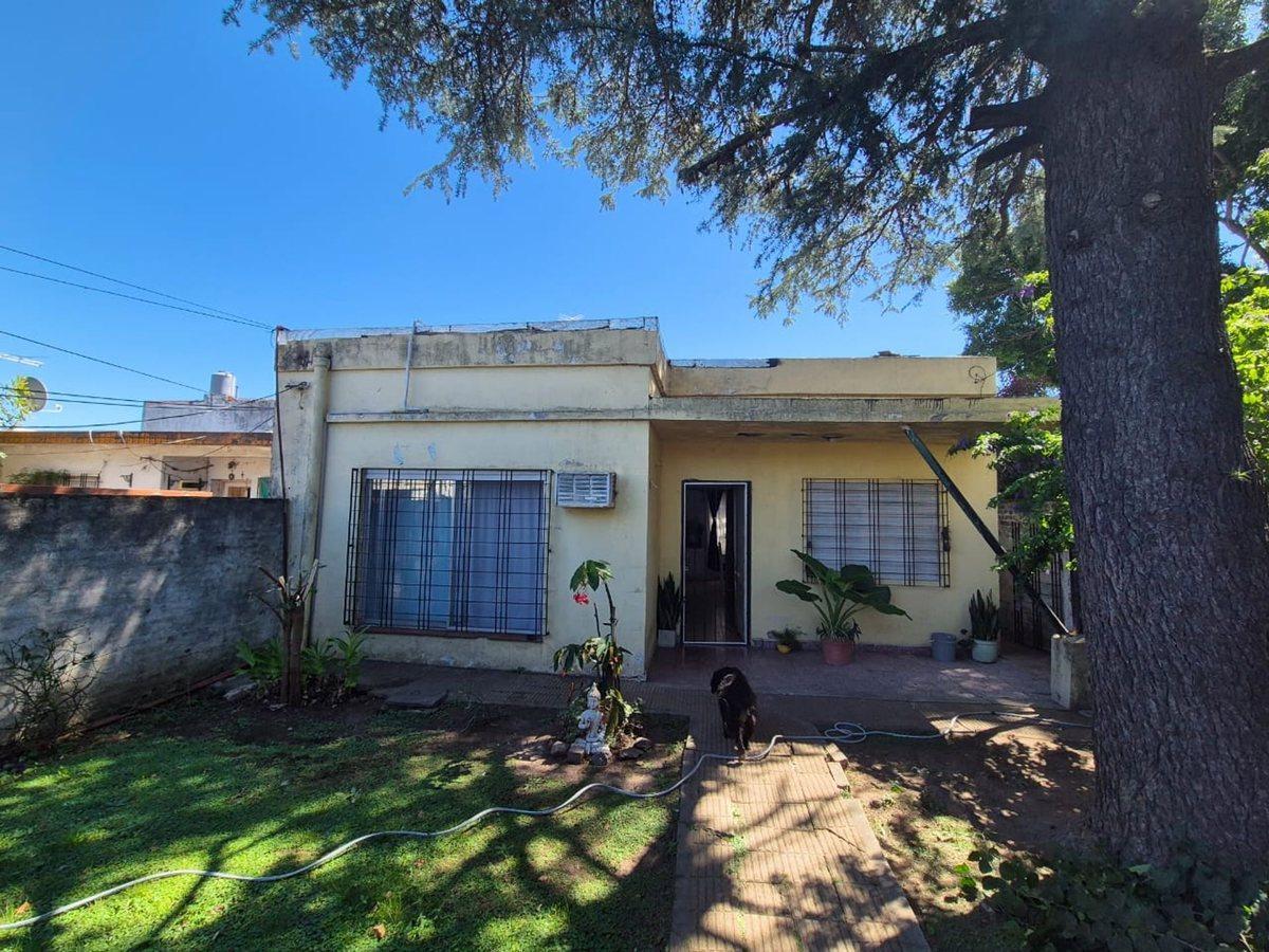 Foto de CASA 3 AMBIENTES VENTA J. L. SUÁREZ JARDÍN COCHERA, imagen 2
