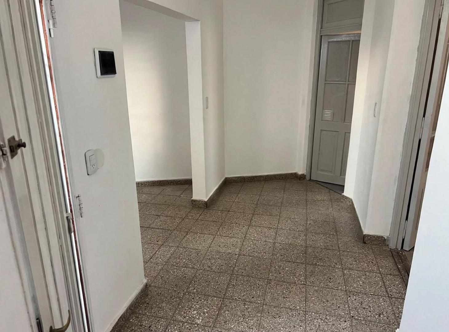 Foto de VENTA PH 2 AMB VELEZ SARFIELD LUMINOSO, imagen 3