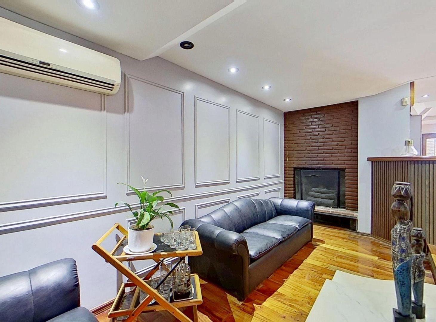 Foto de CASA VENTA 6 AMBIENTES CON COCHERA Y QUINCHO, imagen 1