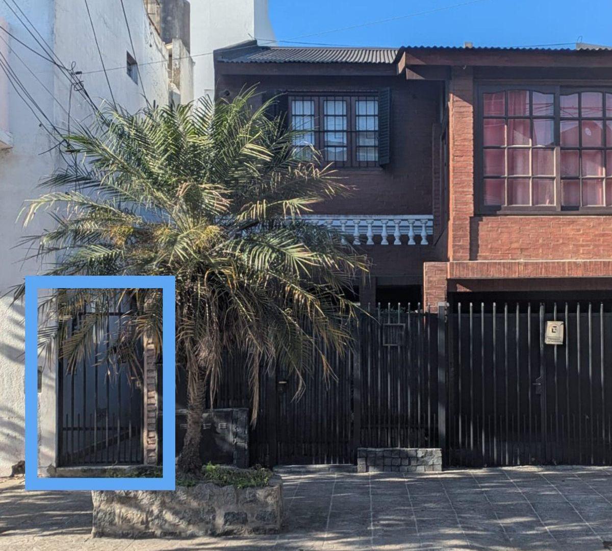 Foto de PH 4 ambientes Venta Ciudadela sin expensas, imagen 1