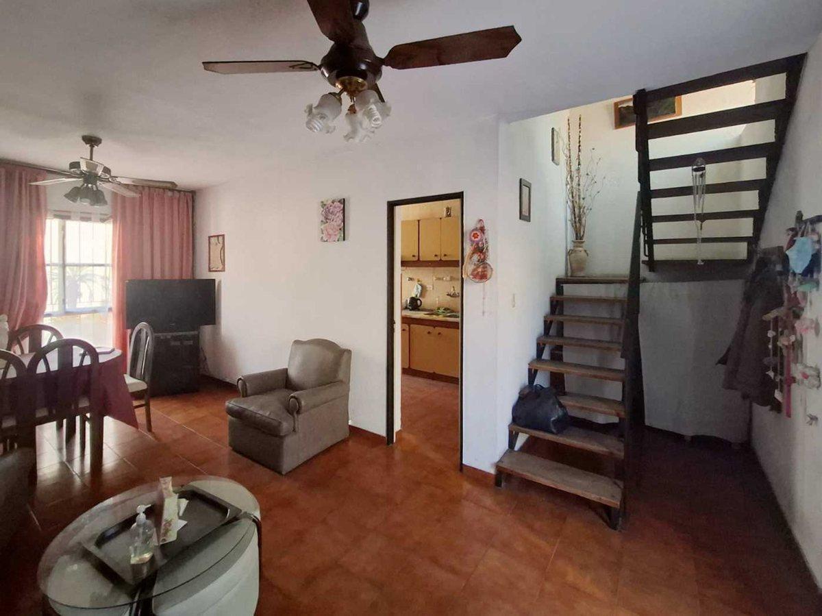 Foto de VENTA PH CASA 4 AMB EL TALAR Jardín Patio Cochera, imagen 3