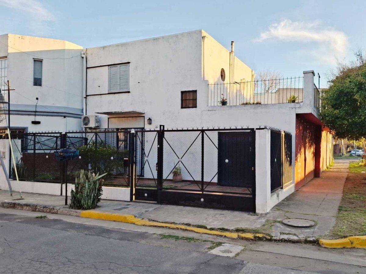 Foto de VENTA PH CASA 4 AMB EL TALAR Jardín Patio Cochera, imagen 1