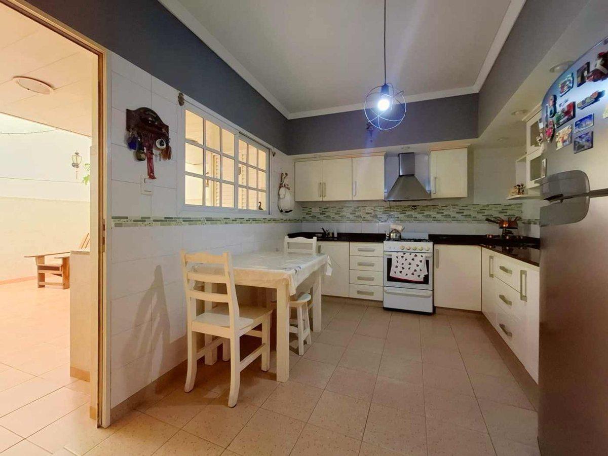 Foto de VENTA CASA PH Triplex 4 AMB Mataderos Barrio Naón, imagen 4