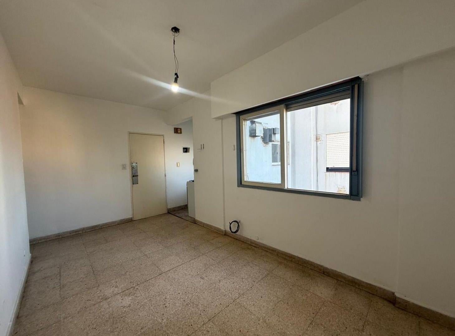 Foto de DEPARTAMENTO 2 AMBIENTES RAMOS MEJÍA CENTRO LUMINO, imagen 3