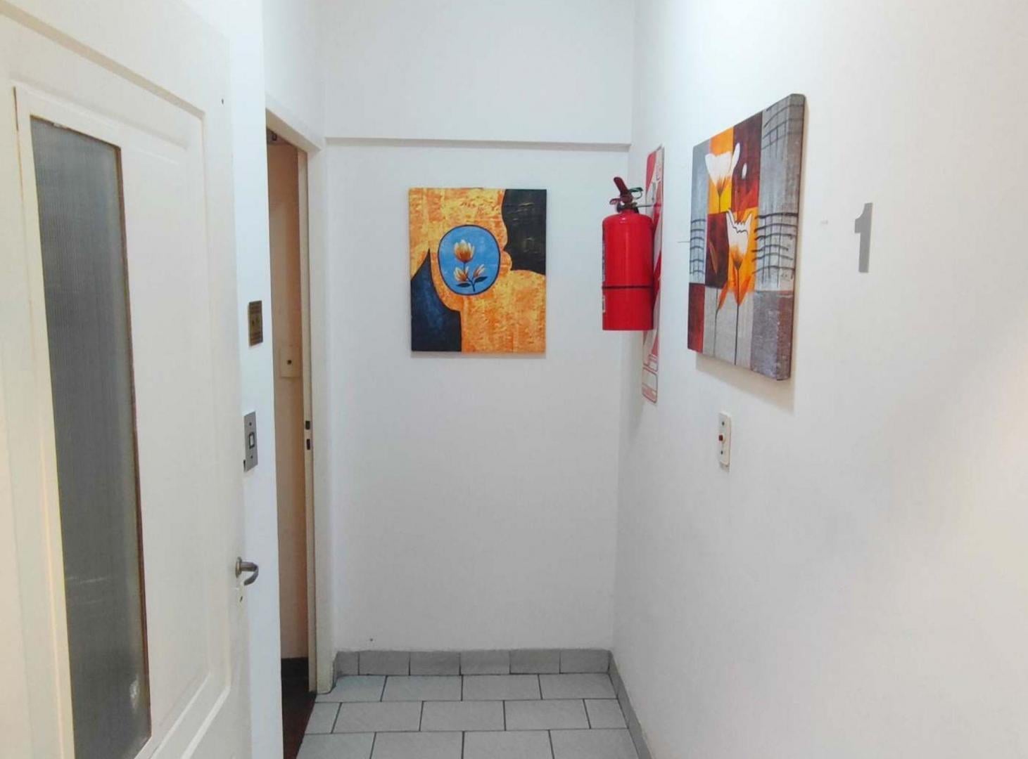 Foto de VENTA DEPARTAMENTO 2 AMBIENTES BALCON SAN TELMO, imagen 3