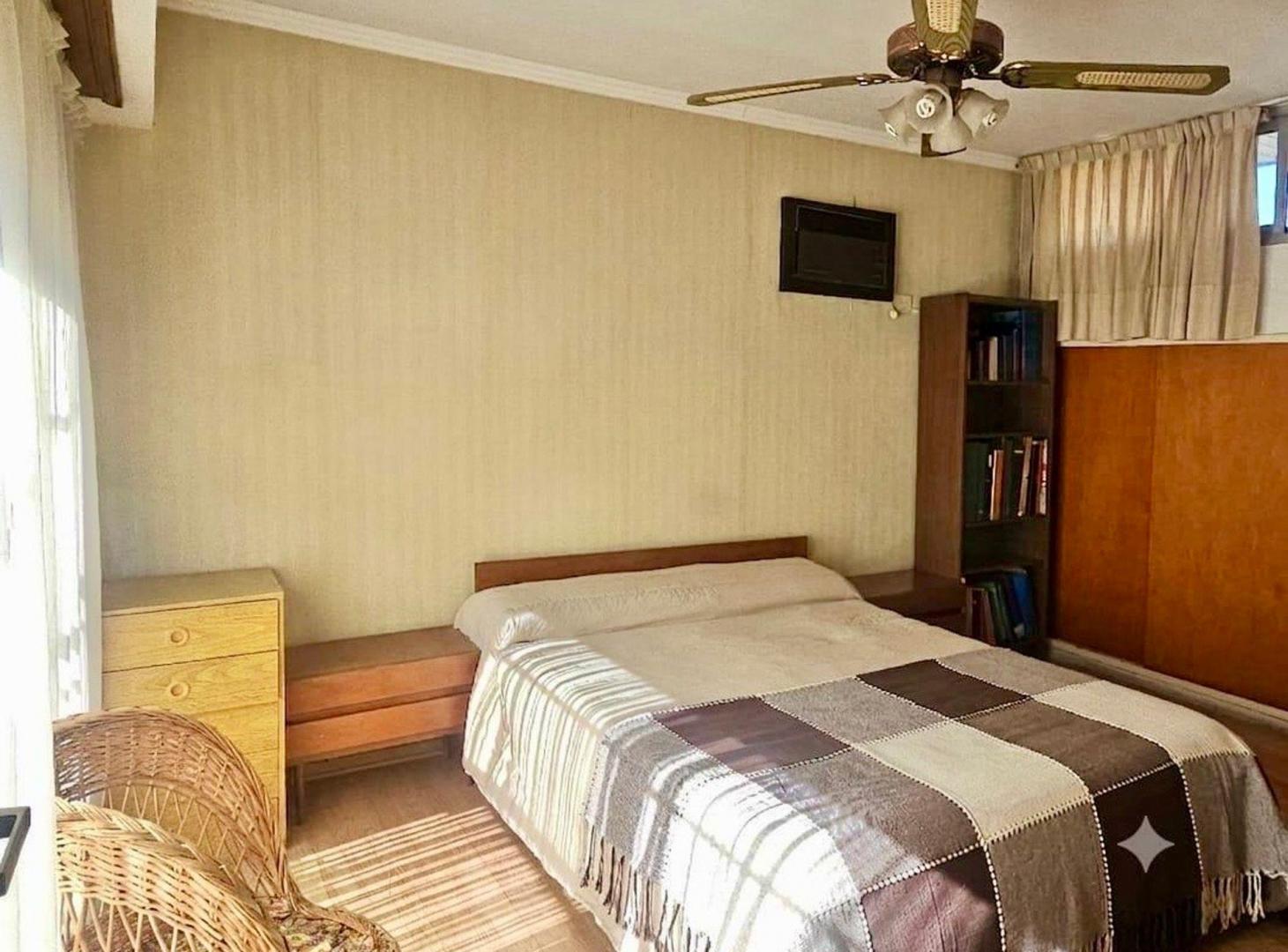 Foto de CASA 4 AMB QUILMES Jardin cochera, imagen 5