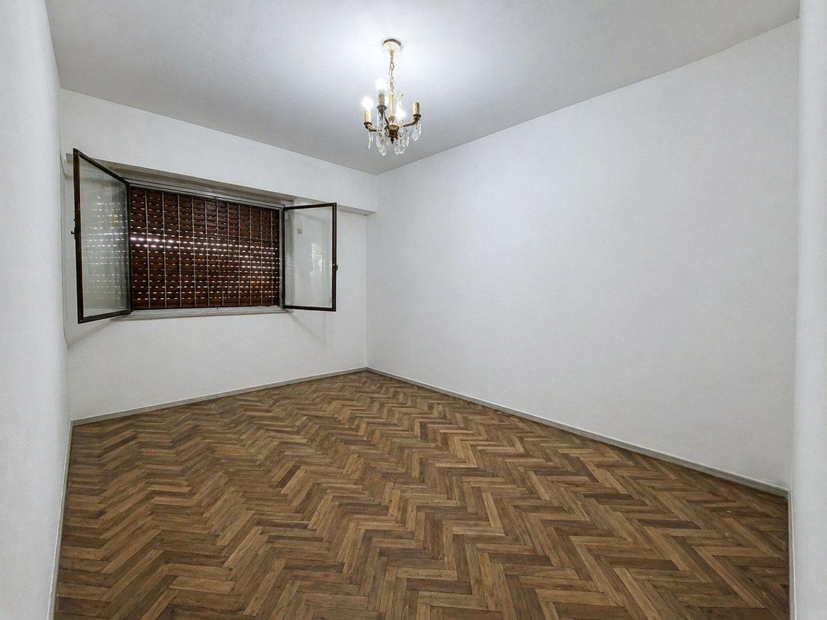 Foto de VENTA- 2 AMBIENTES- A REFACCIONAR- VELEZ SARSFIELD, imagen 3