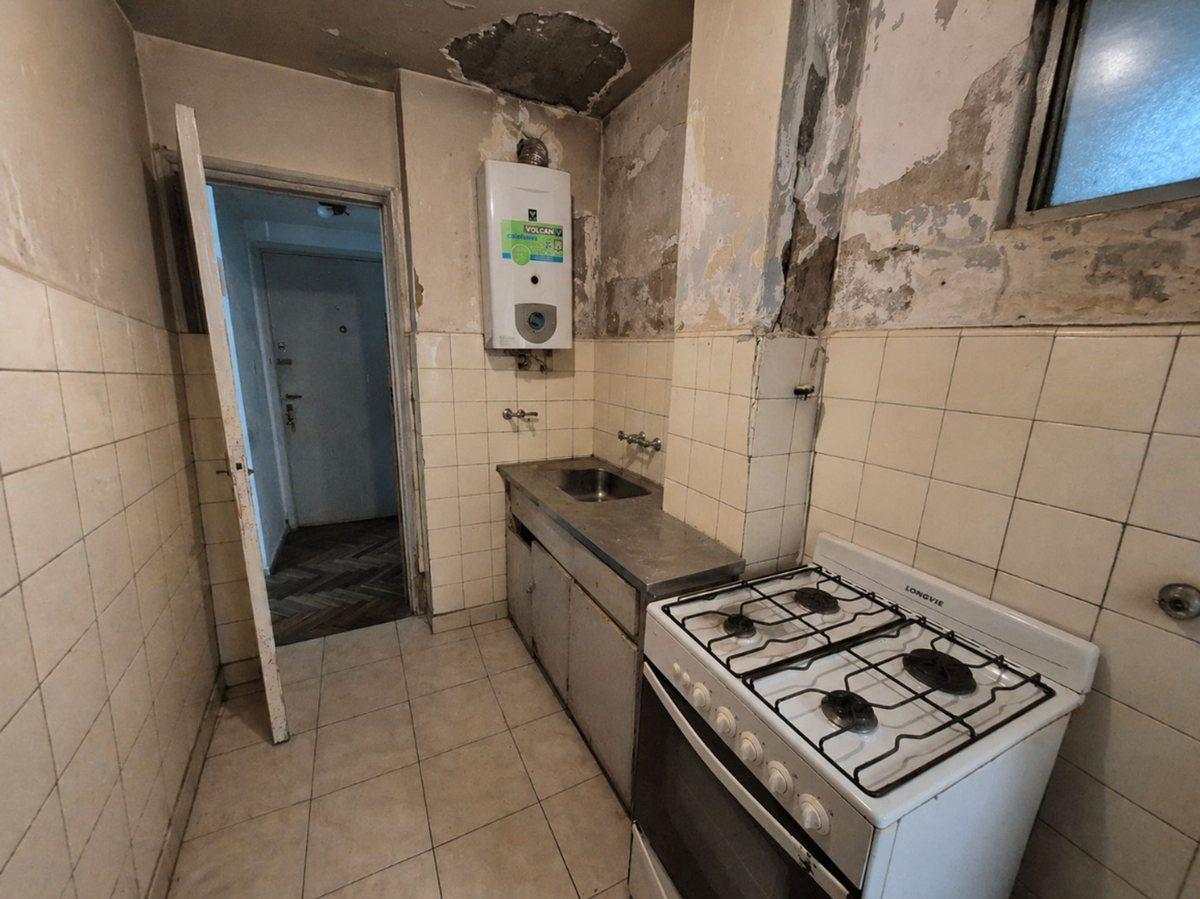 Foto de VENTA- 2 AMBIENTES- A REFACCIONAR- VELEZ SARSFIELD, imagen 4
