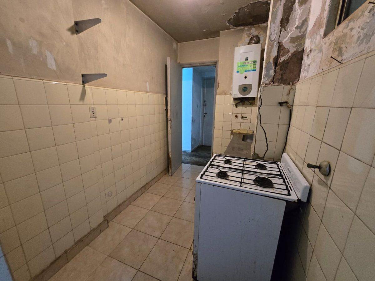 Foto de VENTA- 2 AMBIENTES- A REFACCIONAR- VELEZ SARSFIELD, imagen 5