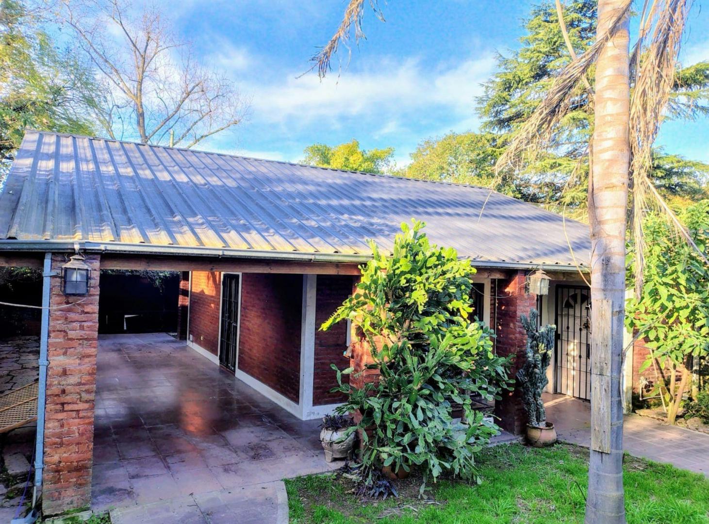 Foto de CASA EN VENTA 3 AMBIENTES PARQUE LELOIR PILETA, imagen 4