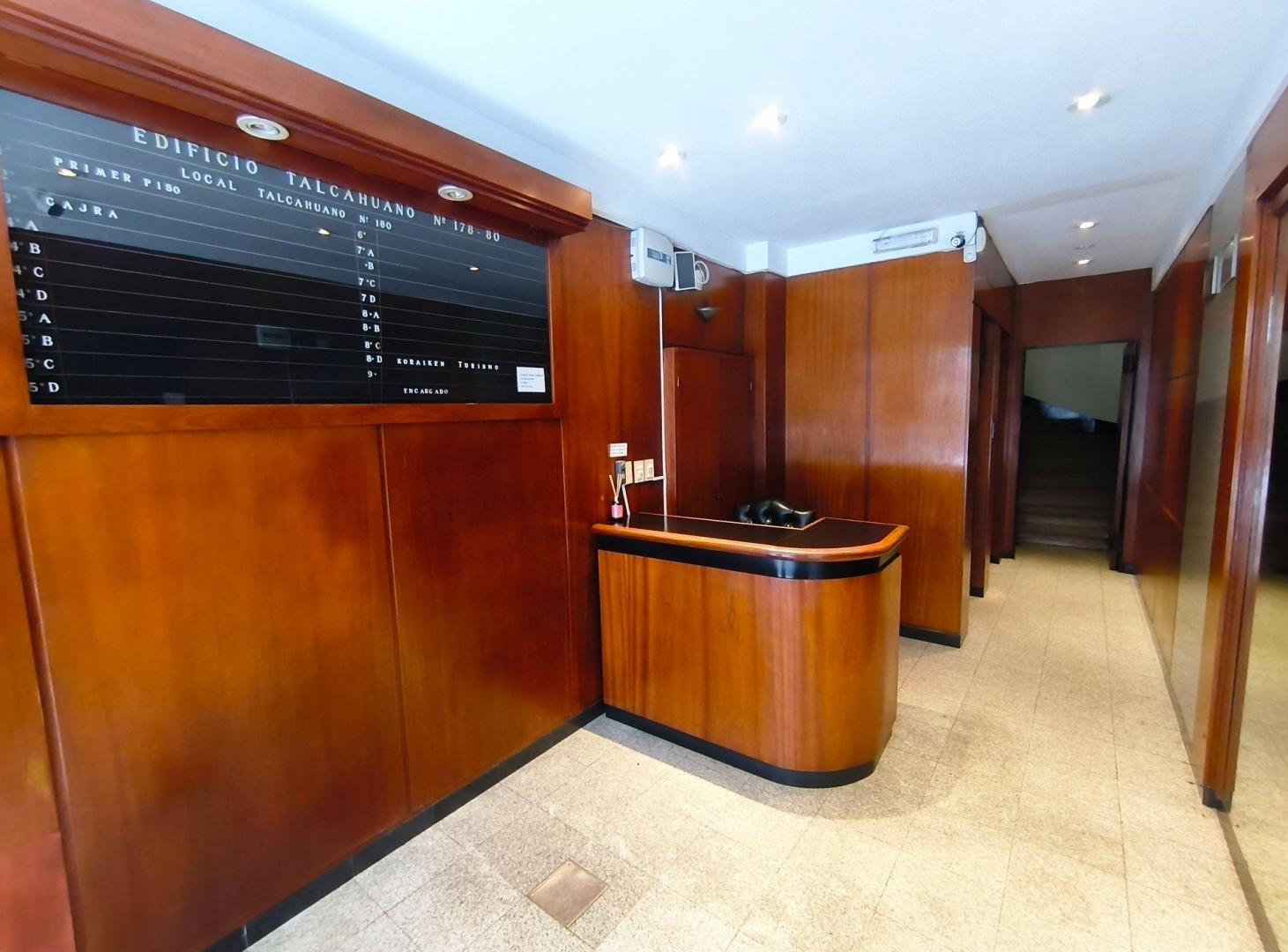 Foto de Venta Oficina. Talcahuano c/Baño. Impecable estado, imagen 1