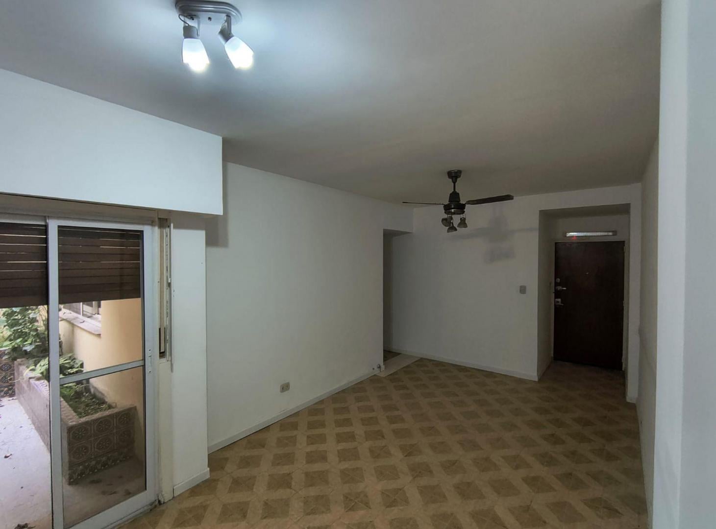 Foto de VENTA DPTO. 2 AMB ALMAGRO CON PATIO, imagen 1