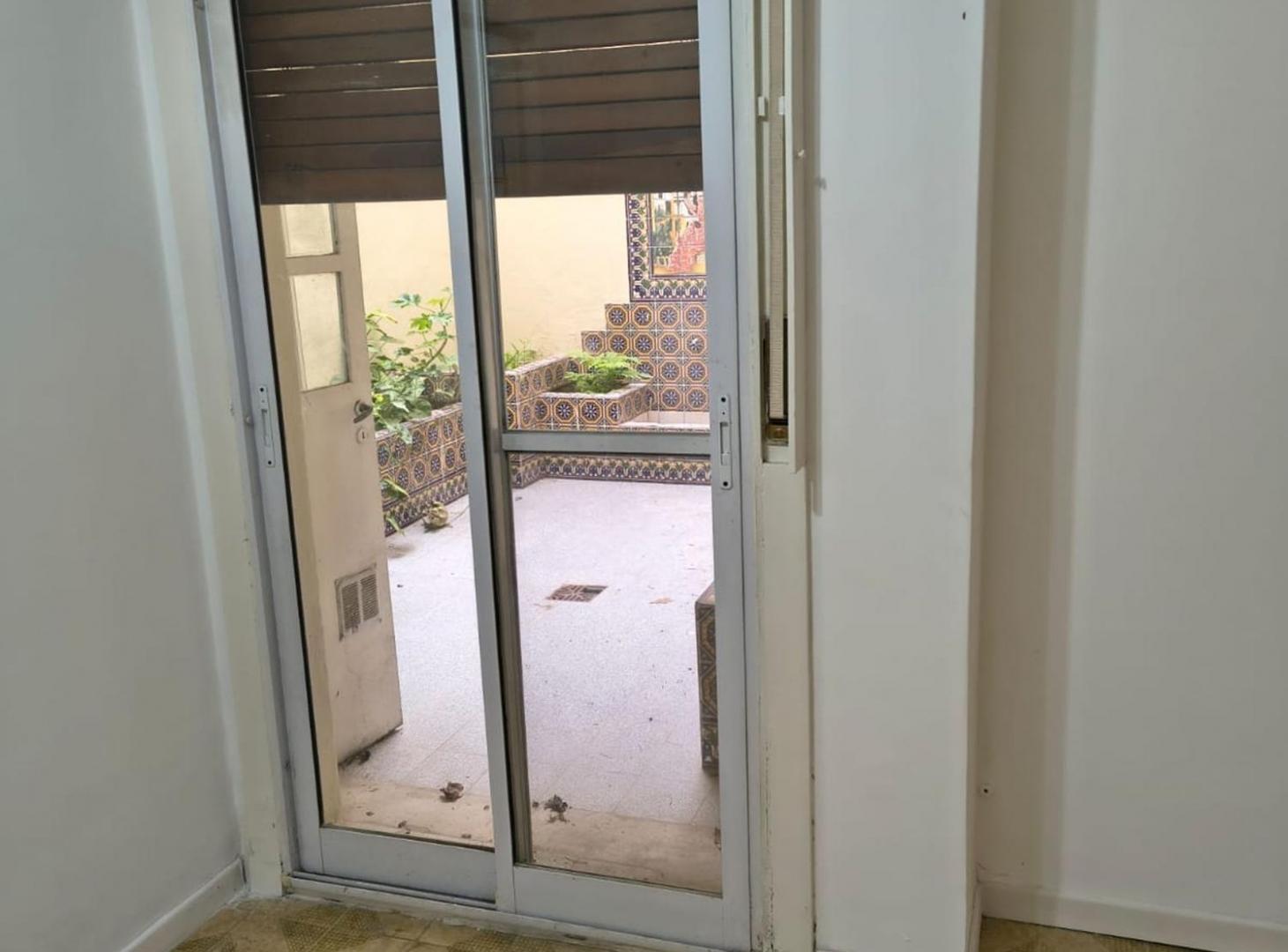 Foto de VENTA DPTO. 2 AMB ALMAGRO CON PATIO, imagen 3