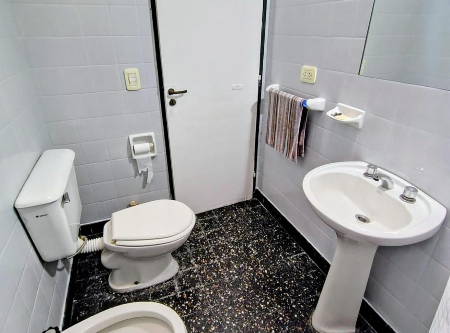 Foto de Venta casa 5 ambientes en Lujan toma depto en pago, imagen 4