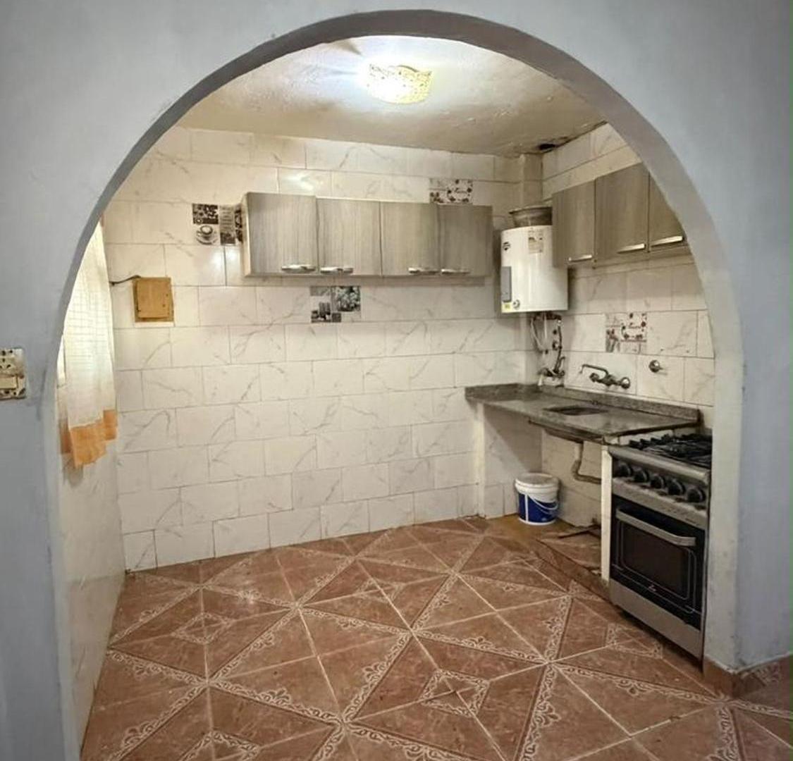 Foto de Venta 3 amb. tipo PH c/jardin/cochera en Flores, imagen 2